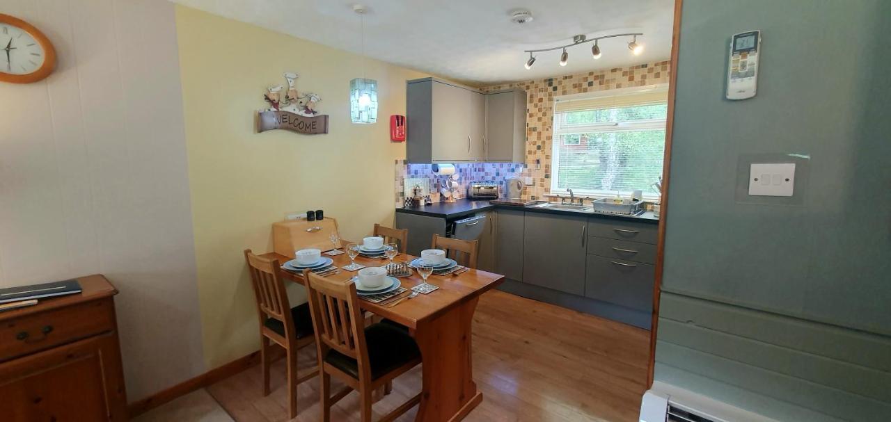 Torcroft Lodges Drumnadrochit Esterno foto